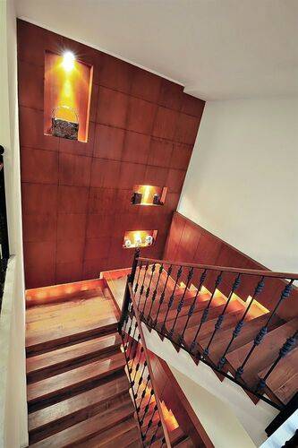 Alron Hotel