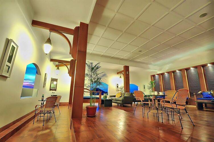 Alron Hotel