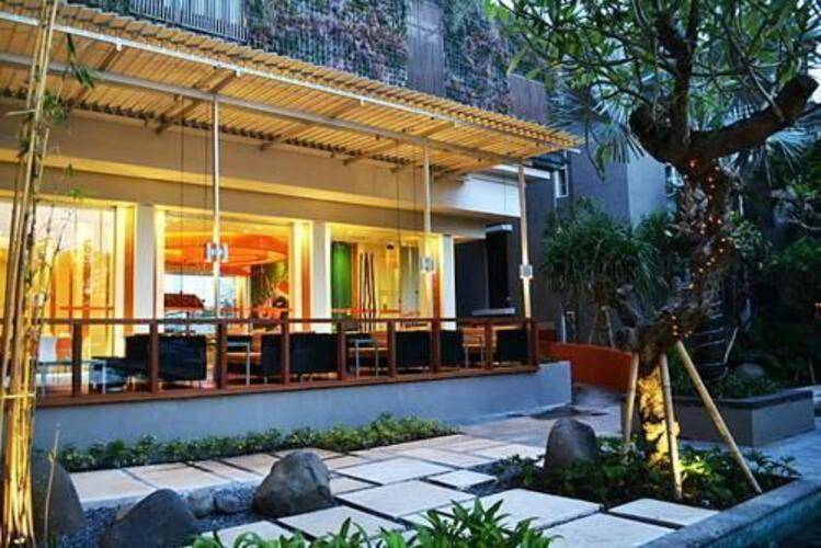 Harris Hotel & Residences Sunset Road