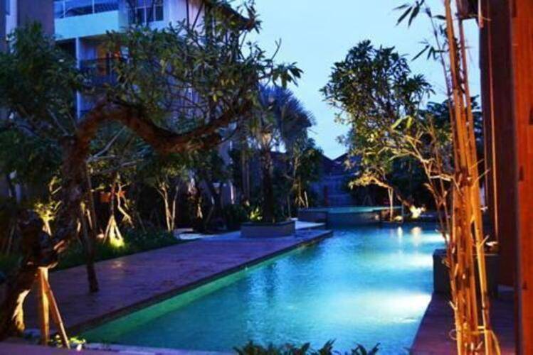 Harris Hotel & Residences Sunset Road