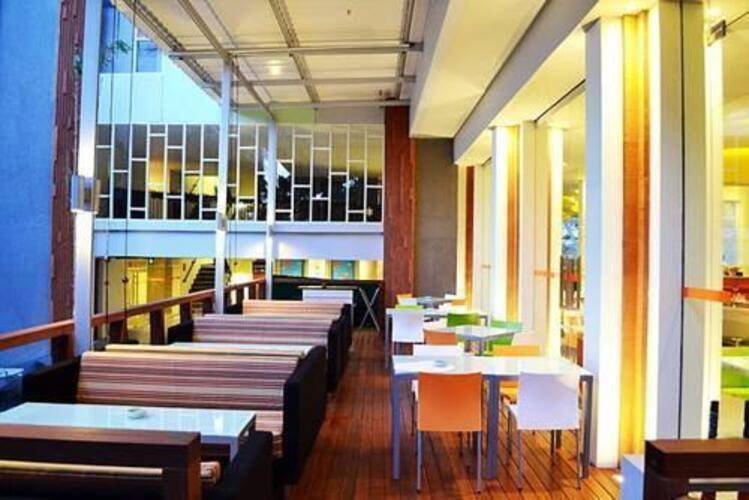 Harris Hotel & Residences Sunset Road