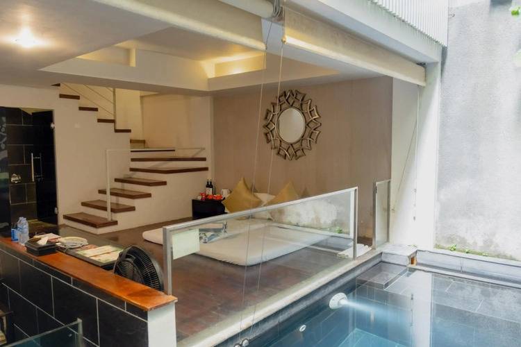 18 Suite Villa Loft At Kuta