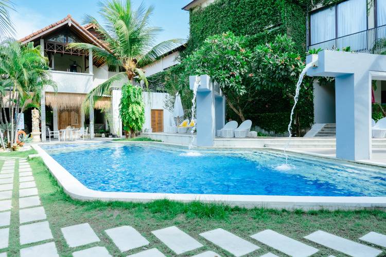 18 Suite Villa Loft At Kuta