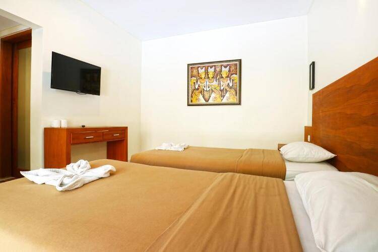 Gora Beach Inn