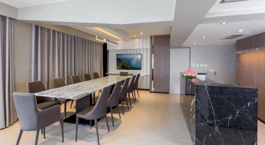 Pearl Hotel
