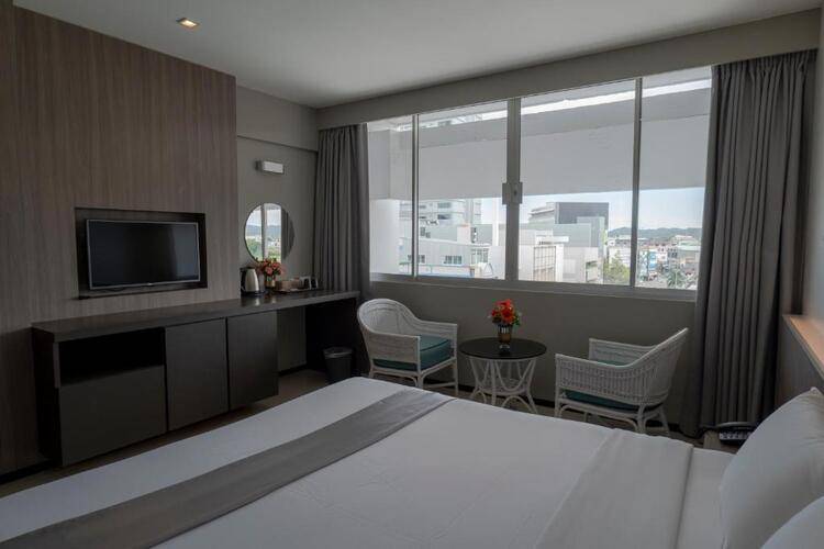 Pearl Hotel