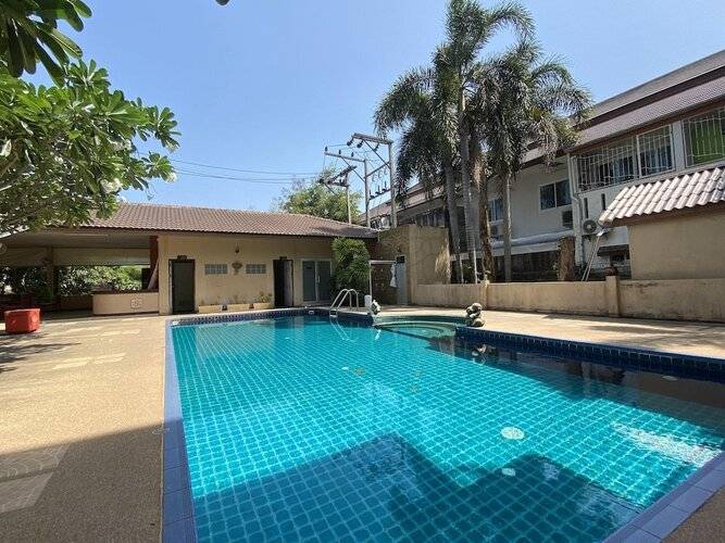 C.A.P. Mansion Hotel