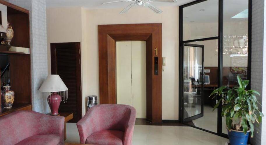 Crystal Inn Phuket