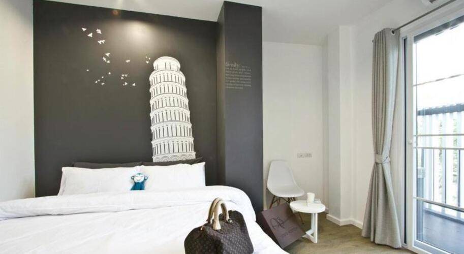 Blu Monkey Hostel