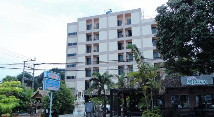 Lamoon Resortel