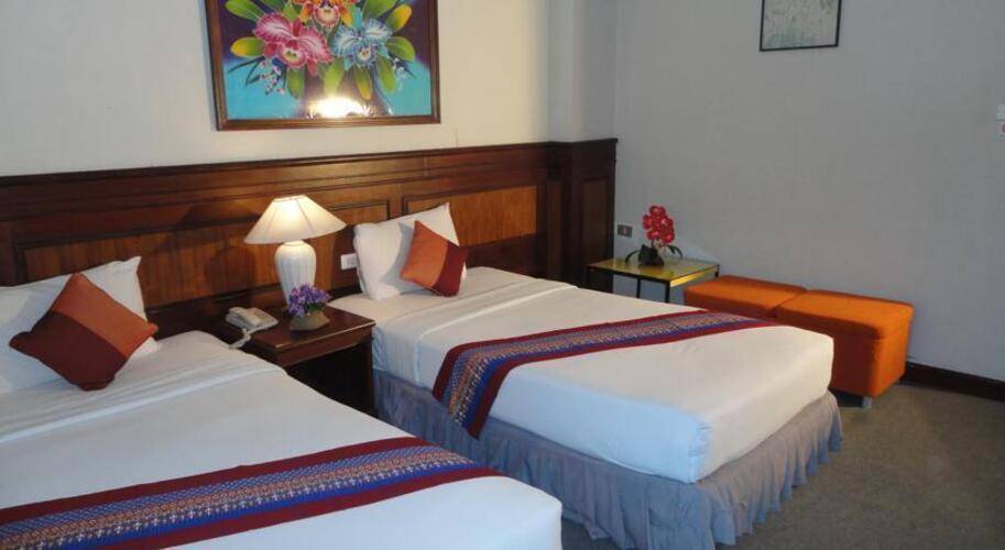 Lamoon Resortel