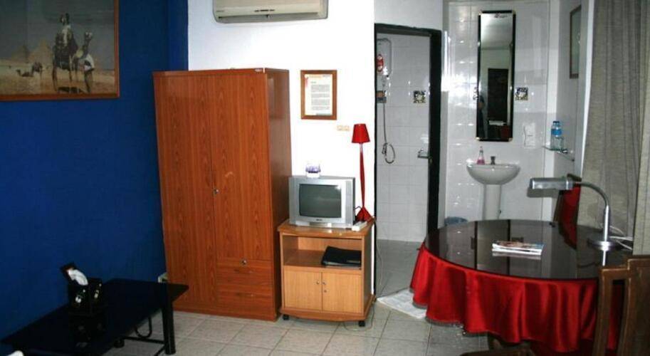 Summer Breeze Inn Hotel
