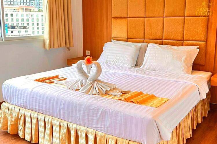 The Grand Lodge Pattaya (Ex.The Privi Hotel)