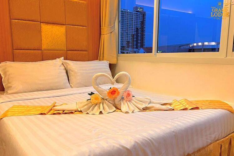 The Grand Lodge Pattaya (Ex.The Privi Hotel)