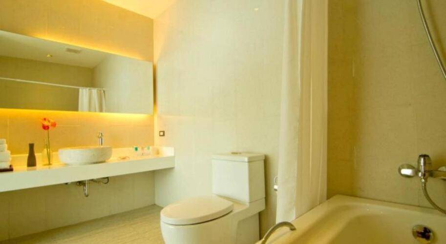 Seven Zea Chic Hotel