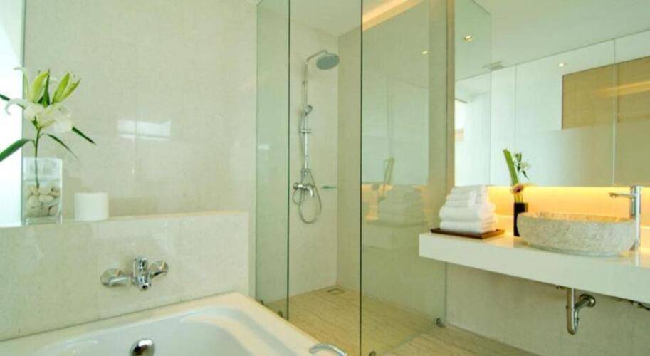 Seven Zea Chic Hotel