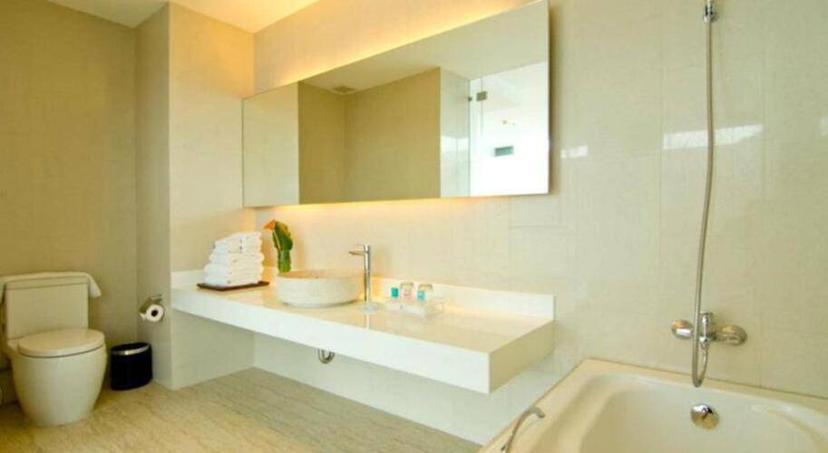 Seven Zea Chic Hotel