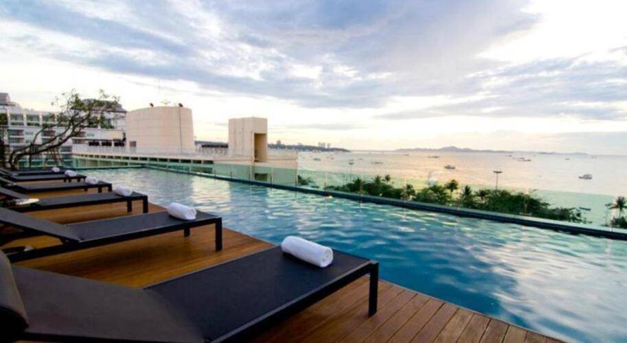 Seven Zea Chic Hotel