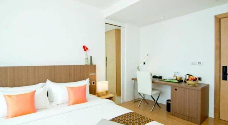 Seven Zea Chic Hotel