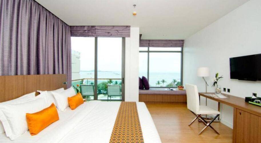 Seven Zea Chic Hotel
