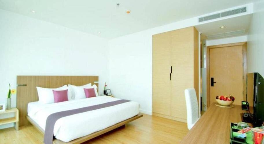 Seven Zea Chic Hotel