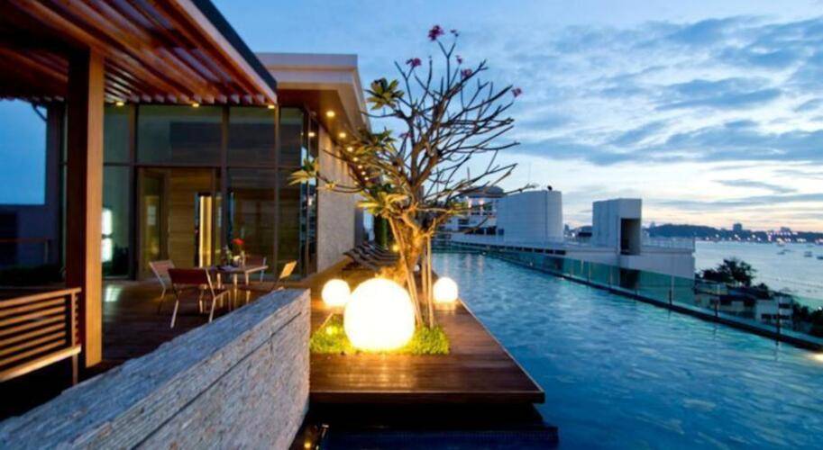 Seven Zea Chic Hotel