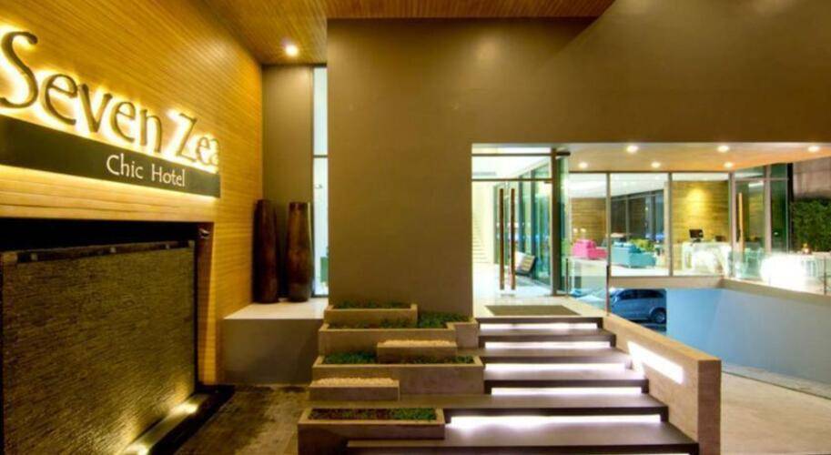 Seven Zea Chic Hotel