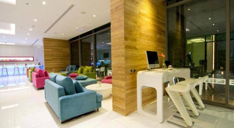 Seven Zea Chic Hotel