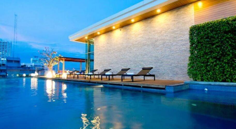 Seven Zea Chic Hotel