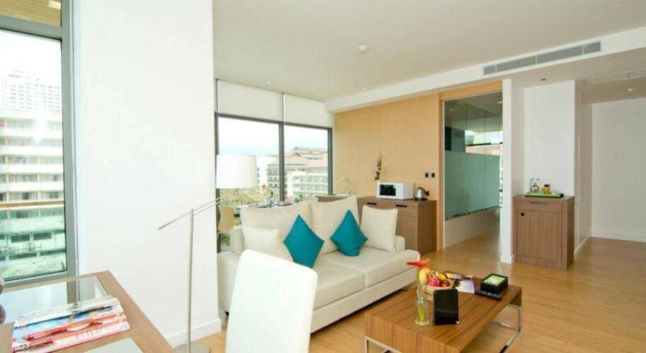 Seven Zea Chic Hotel