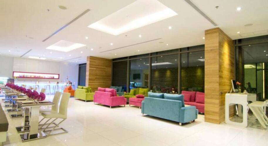 Seven Zea Chic Hotel