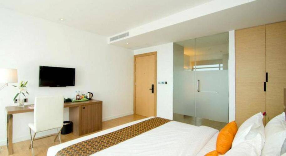 Seven Zea Chic Hotel