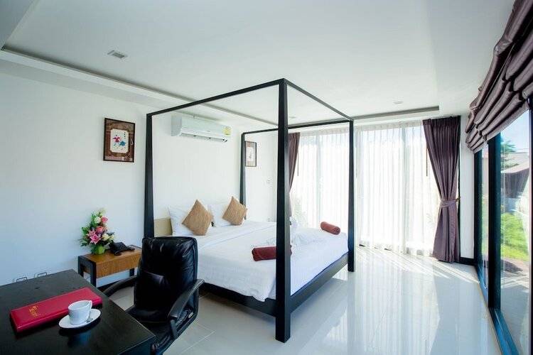 Z&Z House (Ex. Miracle House)