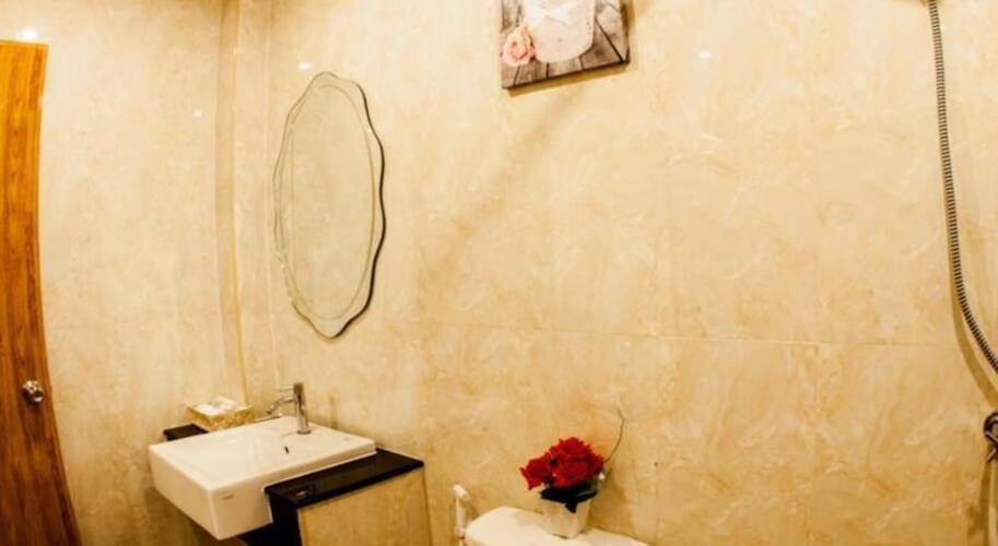 Babylon Palace Hotel