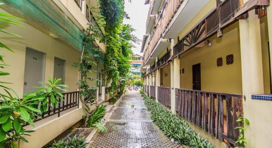 Sutus Court 5