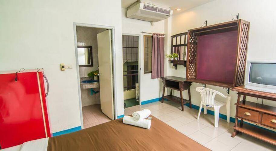 Sutus Court 5