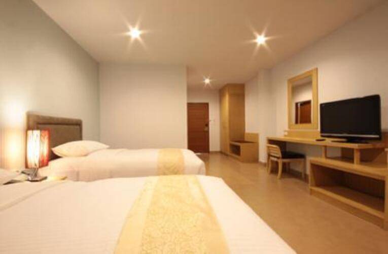 Paragon Suites Resort
