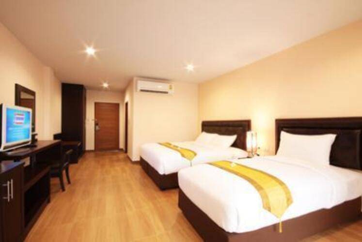 Paragon Suites Resort