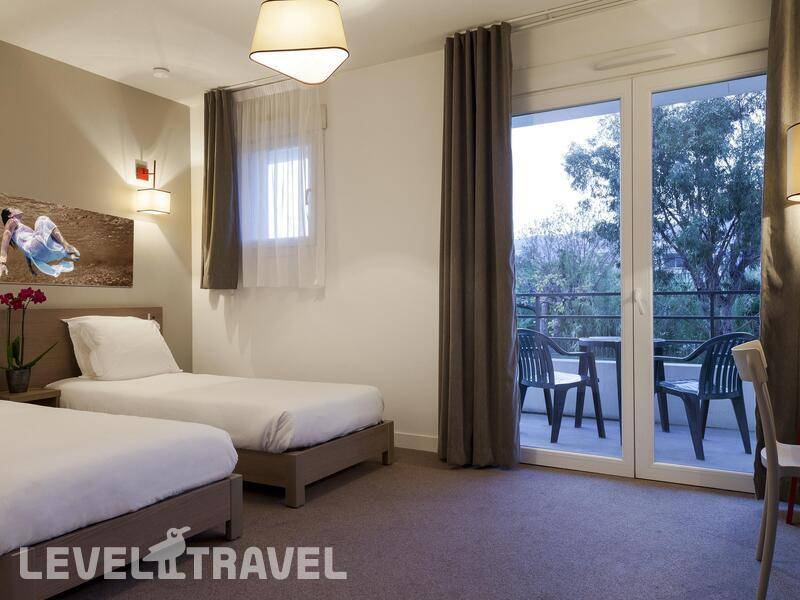 Фотография Comfort Suites Cannes Mandelieu (Ex. Appart' City Cannes Mandelieu)
