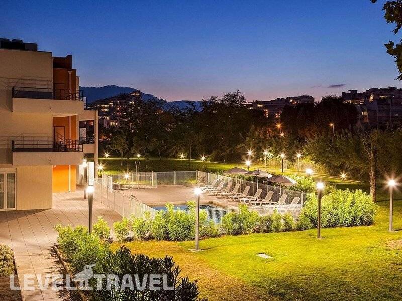 Фотография Comfort Suites Cannes Mandelieu (Ex. Appart' City Cannes Mandelieu)