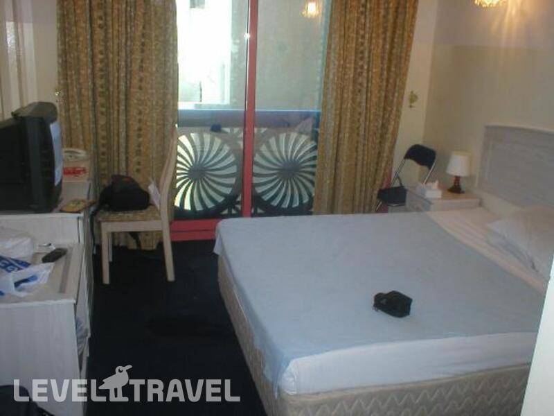 Фотография Queens Hotel Dubai