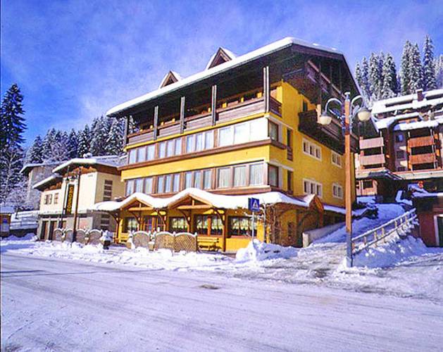 Crozzon Hotel 3★, Мадонна-ди-Кампильо