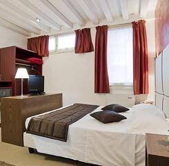 $item['hotel']['name']