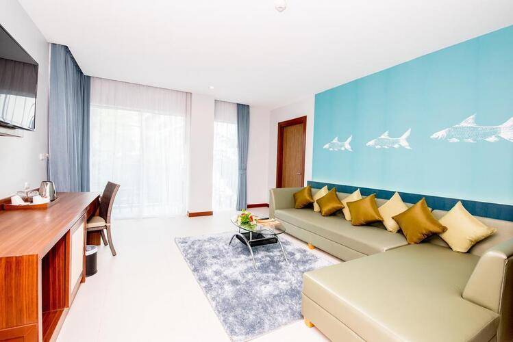 Fisherman's Harbour Urban Resort