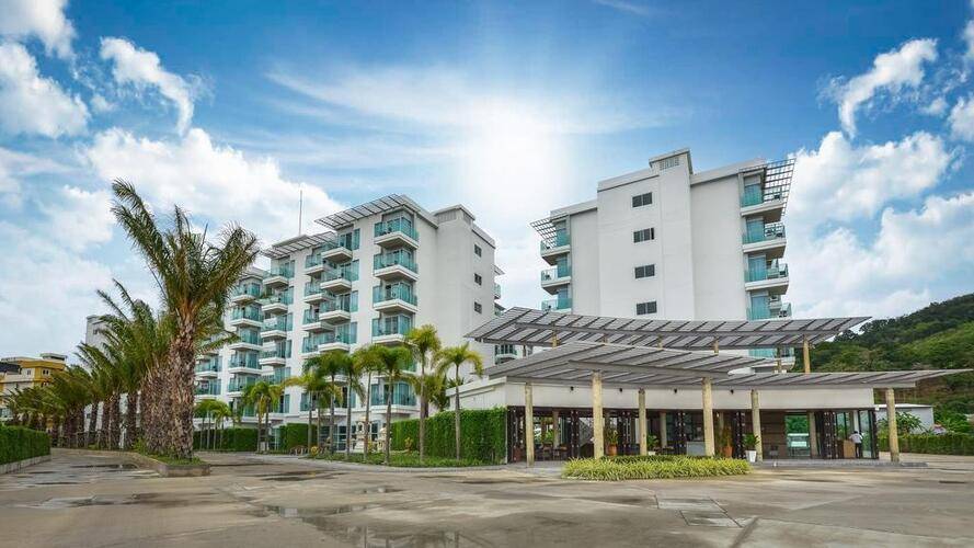 Fisherman's Harbour Urban Resort