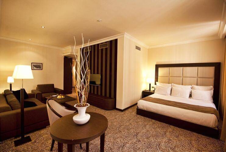 National Hotel