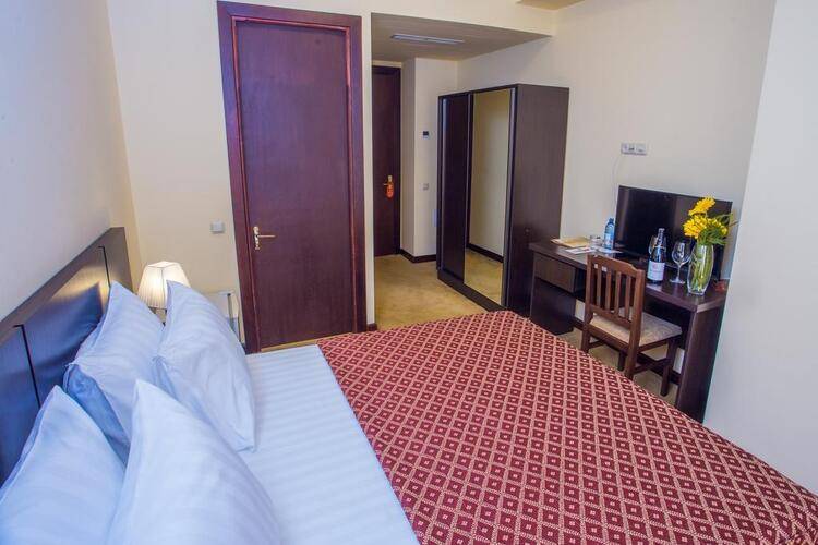 Ani Central Inn (Ex.Silachi Hotel)