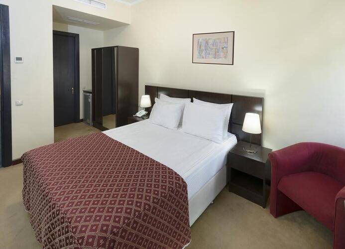 Ani Central Inn (Ex.Silachi Hotel)