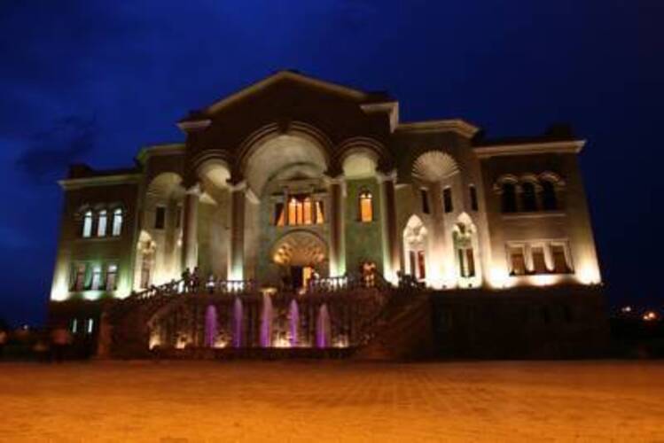 Latar Hotel