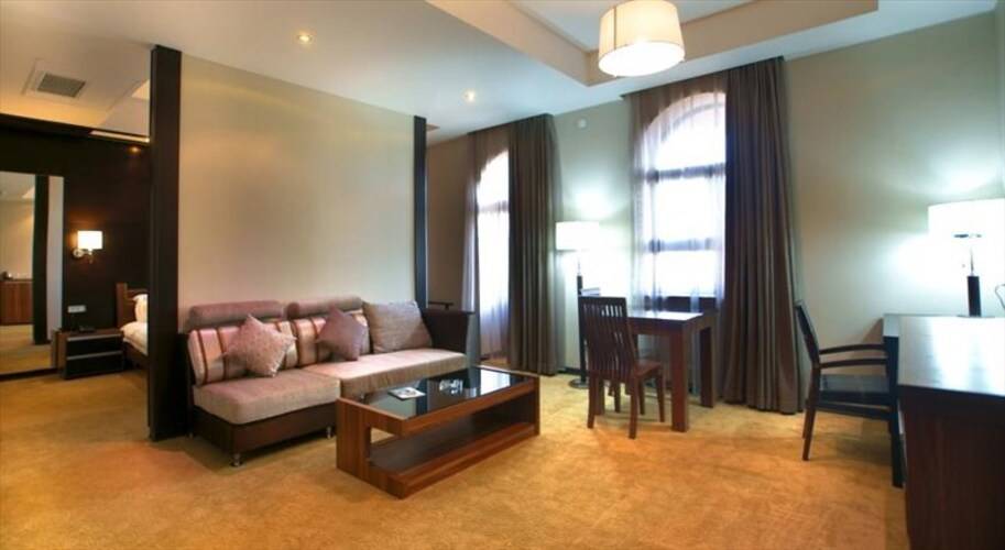 Bass Boutique Hotel